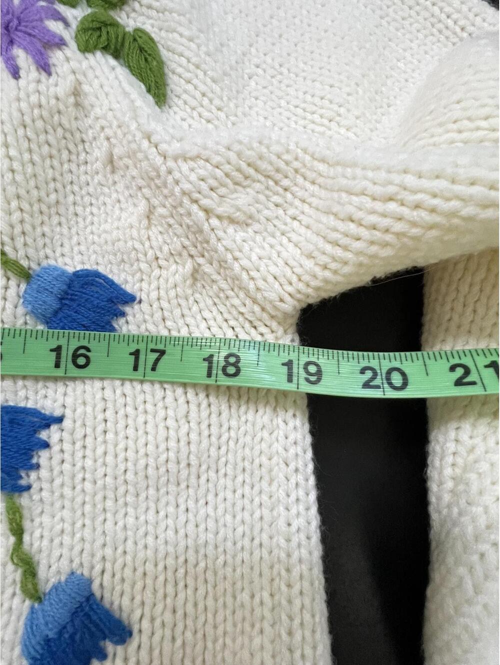 Vintage Women's Handmade Cardigan Sweater - Picture 5 of 5